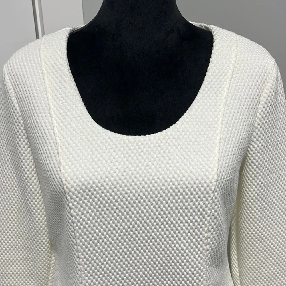 IM NYC ISAAC MIZRAHI white peplum top with textured pattern 3/4 Sleeves size S/P - Picture 2 of 6